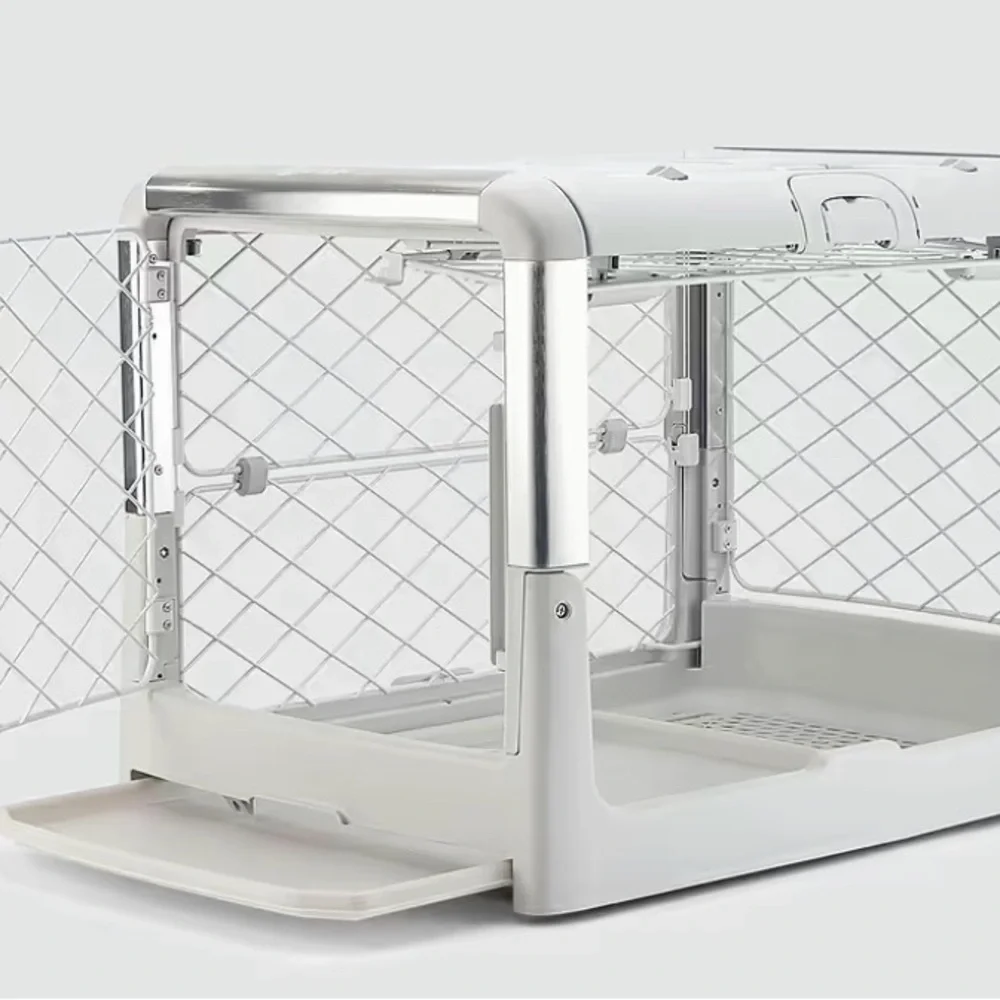 Large Diggs Revol Dog Crate! Like New!